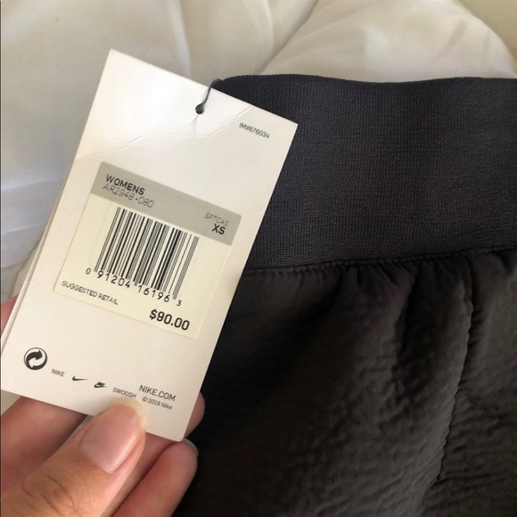 BNWT Nike tech skirt - Picture 4 of 5